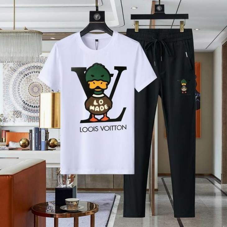 Picture of LV Shirt Pant Suits _SKULVM-4XL11Ln3323382